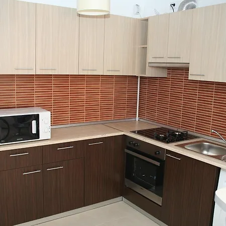 Top Rooms Aparthotel 4*