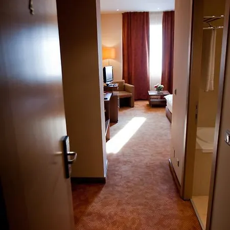 Top Rooms Aparthotel Bucureşti